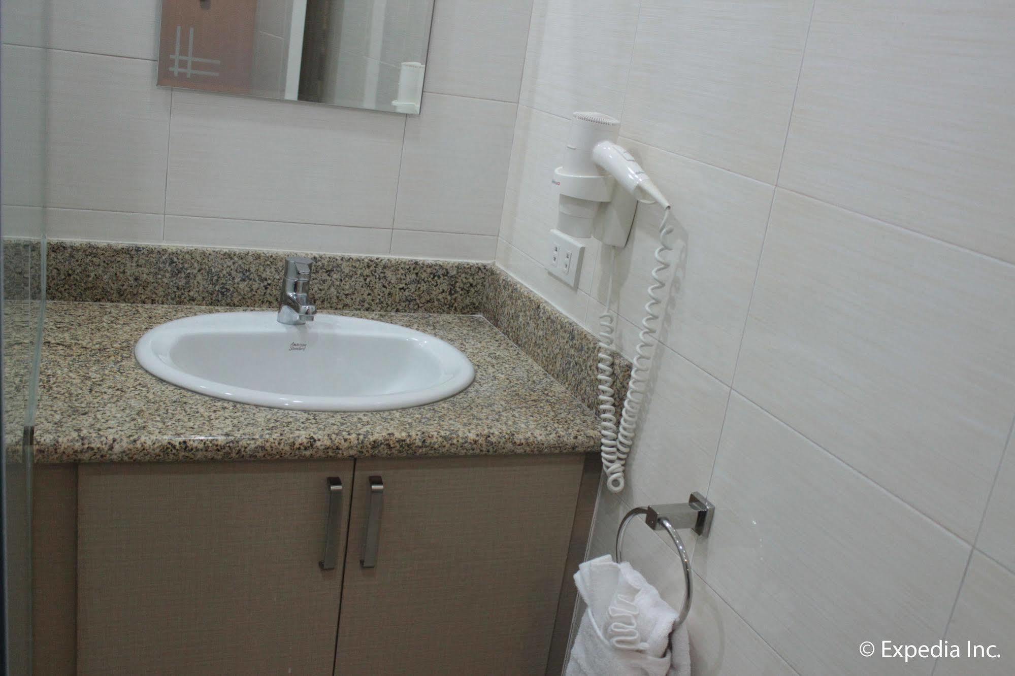 Sun Plaza Subic Hotel Olongapo Ngoại thất bức ảnh