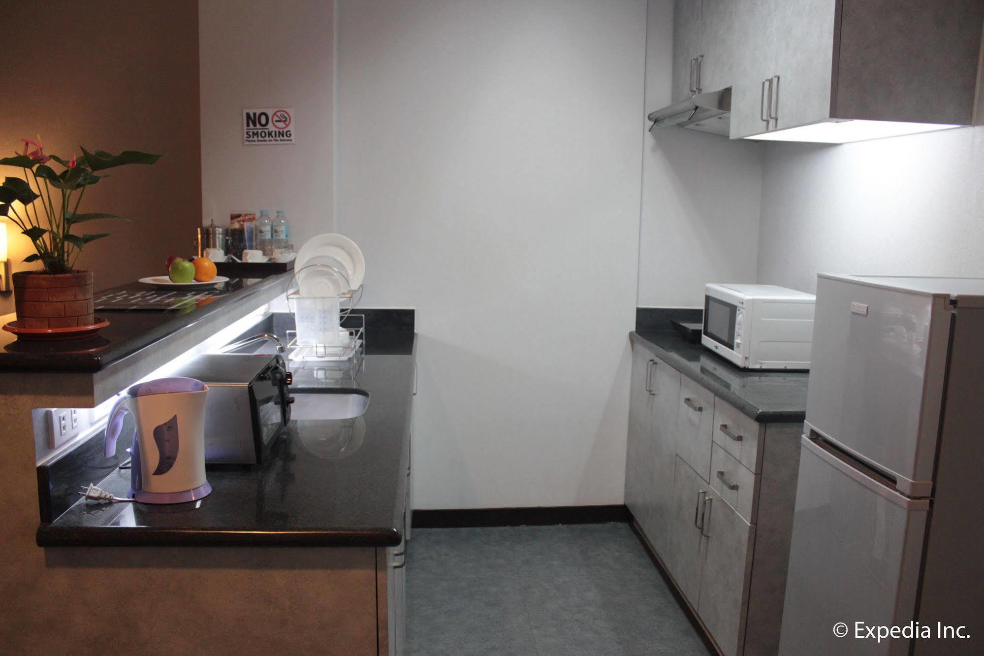 Sun Plaza Subic Hotel Olongapo Ngoại thất bức ảnh